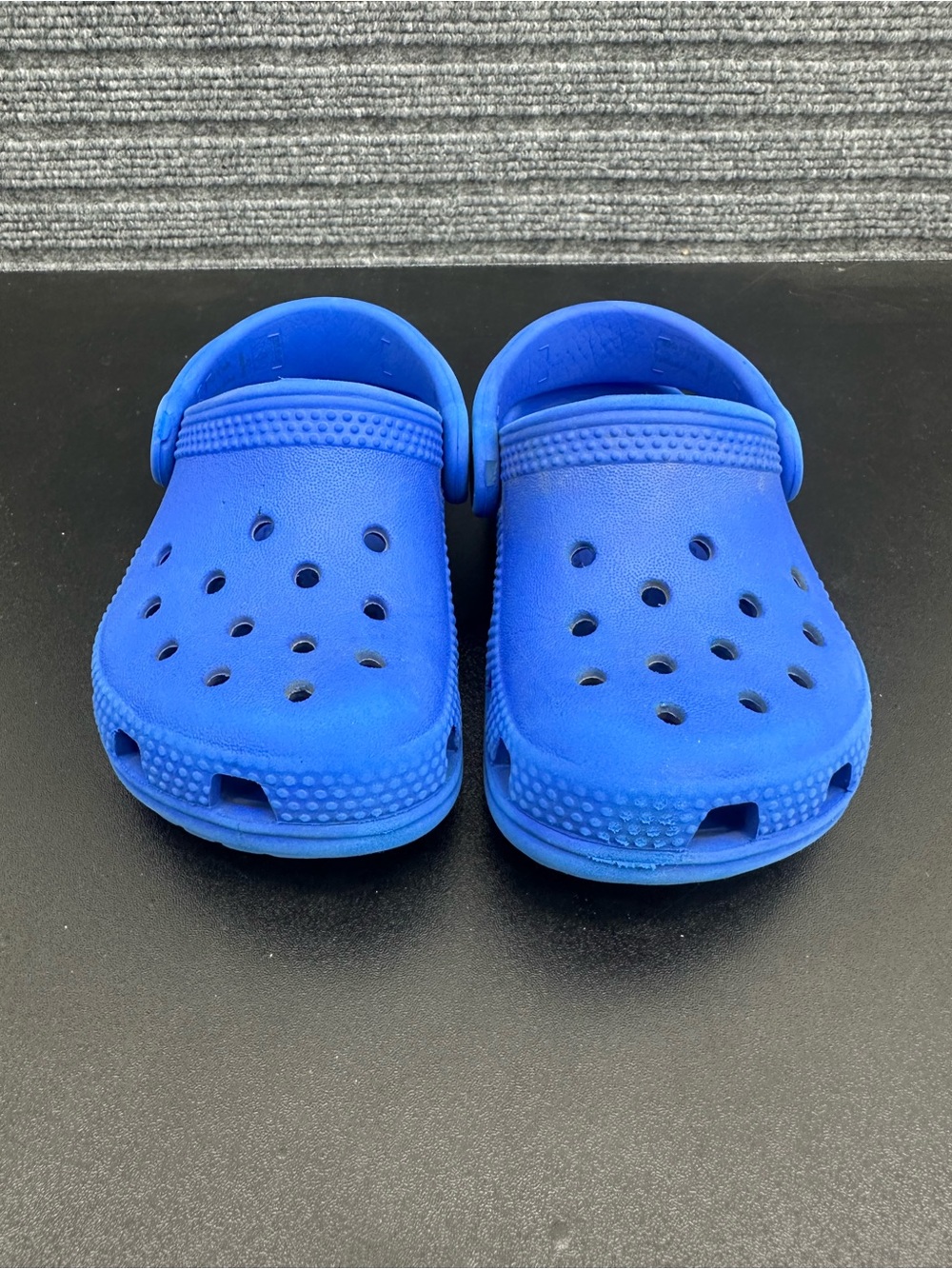 Crocs 6c - Picture 2 of 5
